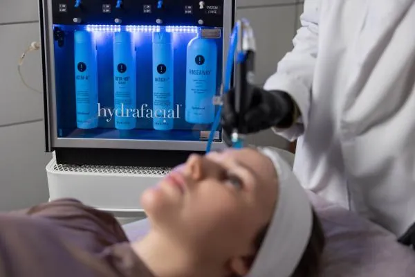 Вакуумный гидропилинг HydraFacial