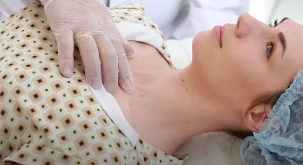 Удаление родинок Сургитроном В эстетической медицине и дерматологии сегодня активно применяются…